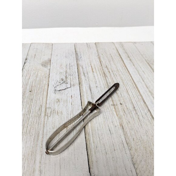 Vintage A&J USA Potato Vegetable Peeler Floating Blade - Picture 1 of 7
